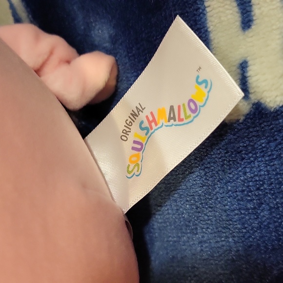 7.5" Peter the Pig Squishmallow - Picture 4 of 4